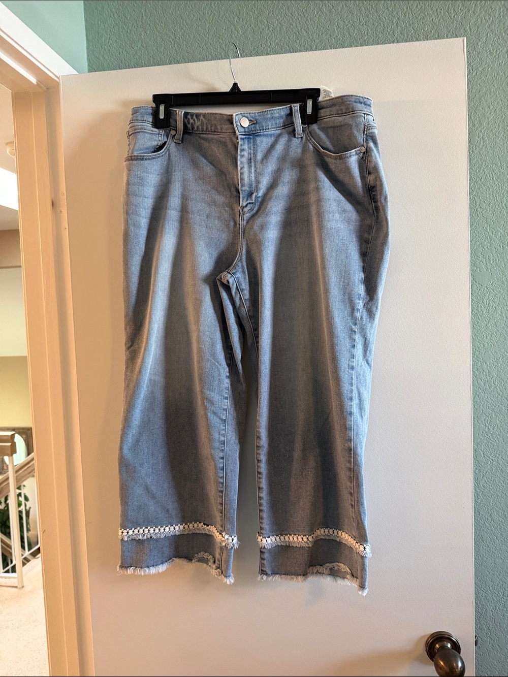 Chico's Light Blue Cropped Jeans with Crochet Trim